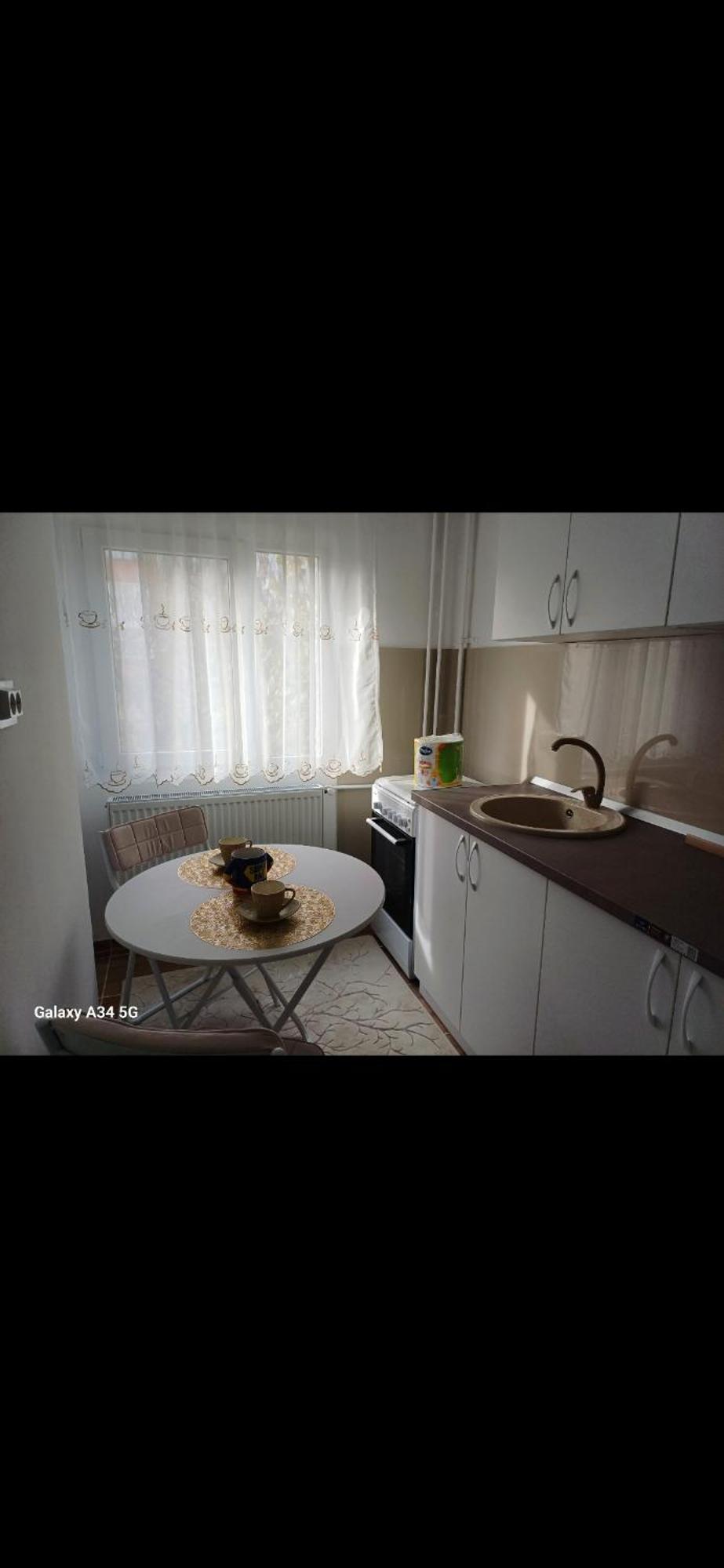 Garsoniera Luminoasa Apartman Craiova Kültér fotó